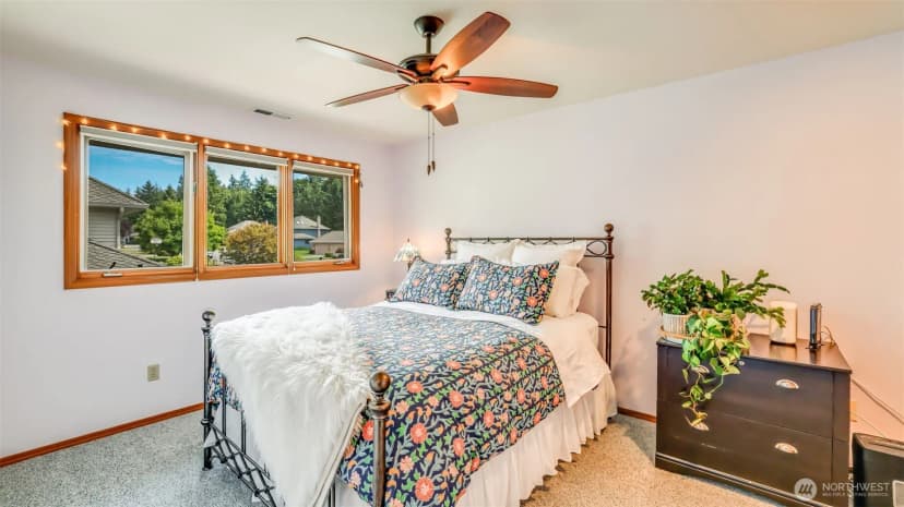 Property photo for 15628 Se 160th Place, Renton photo 18