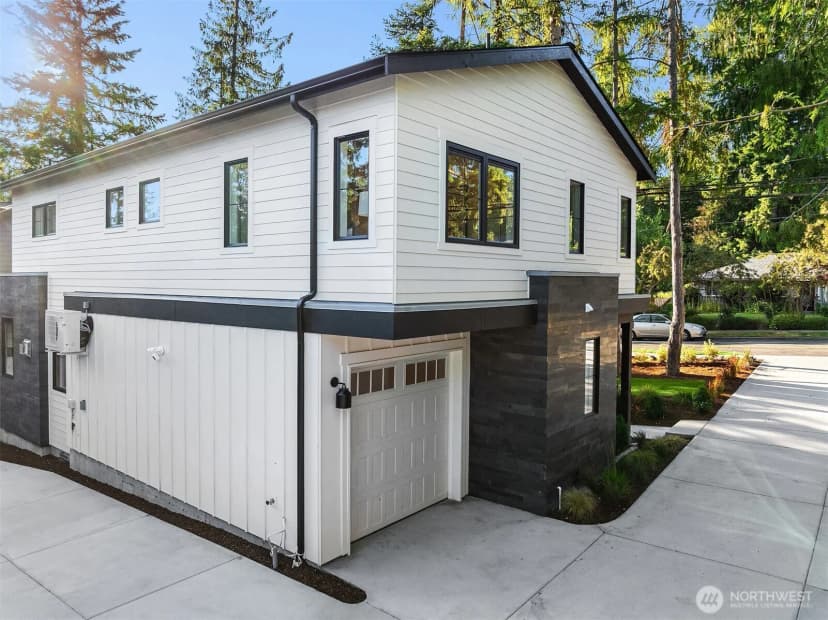 Property photo for 10511 Ne 112th Street, Kirkland photo 31