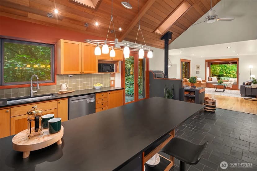 Property photo for 17804 Thorsen Road Sw, Vashon photo 17