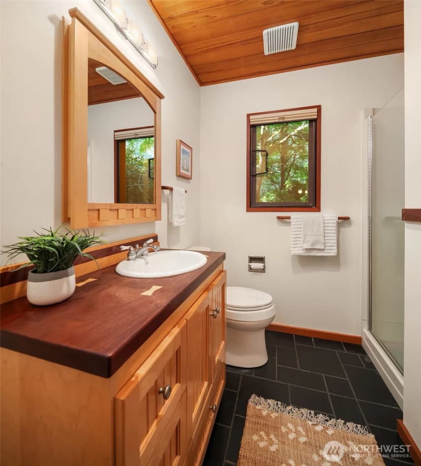 Property photo for 17804 Thorsen Road Sw, Vashon photo 23