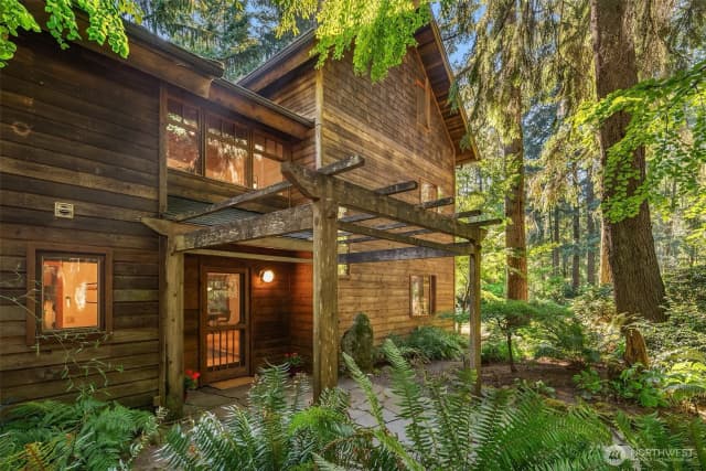 Property photo for 17804 Thorsen Road Sw, Vashon photo 2