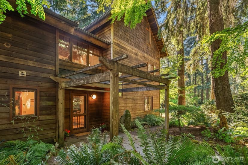 Property photo for 17804 Thorsen Road Sw, Vashon photo 2