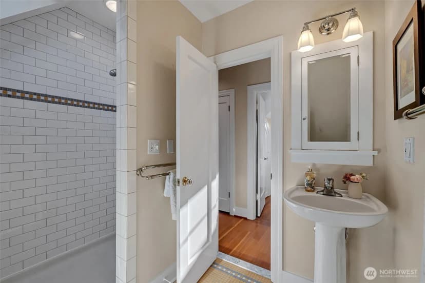 Property photo for 7344 Keen Way N, Seattle photo 19