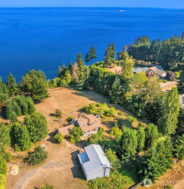 Property photo for 34258 Pilot Point Road Ne, Kingston