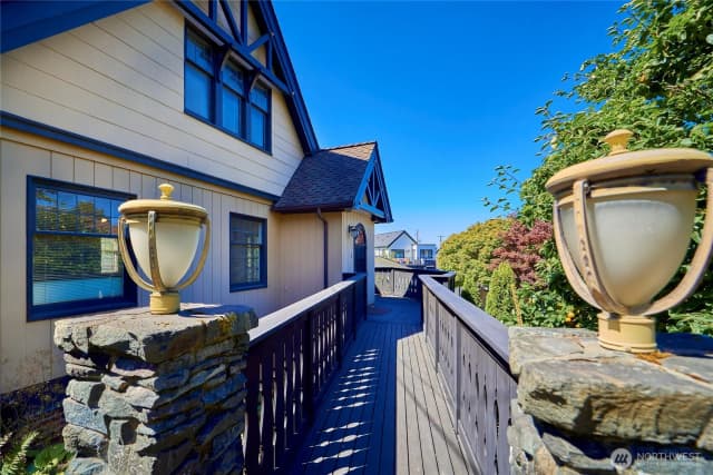 Property photo for 5610 Sw Teig Place, Seattle photo 4