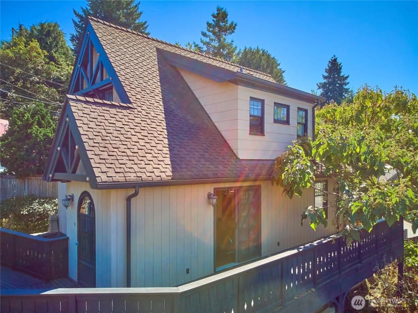 Property photo for 5610 Sw Teig Place, Seattle photo 28