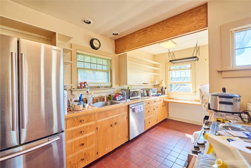 Property photo for 5610 Sw Teig Place, Seattle photo 12
