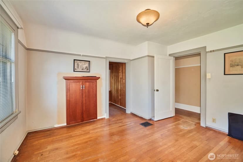 Property photo for 5610 Sw Teig Place, Seattle photo 16