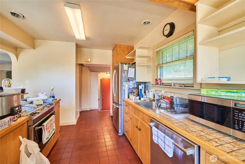 Property photo for 5610 Sw Teig Place, Seattle photo 13