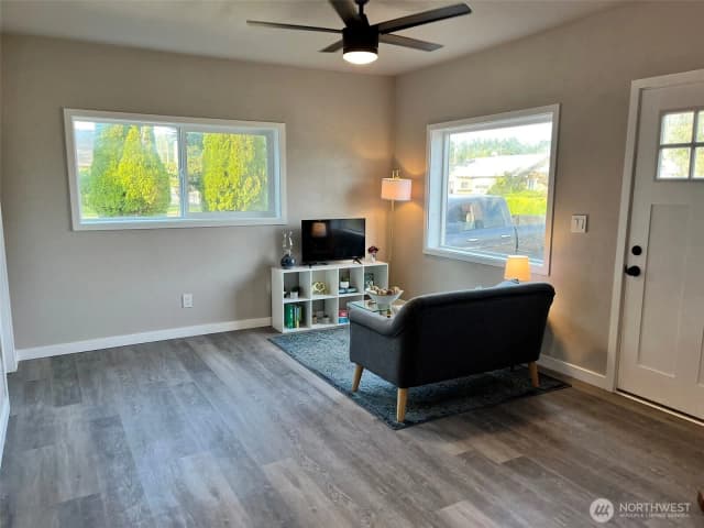 Property photo for 1321 Central Blvd, Centralia photo 2