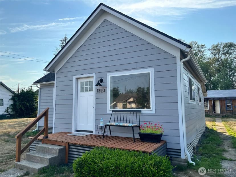 Property photo for 1321 Central Blvd, Centralia