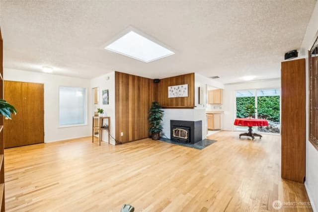 Property photo for 2531 Ne 204th Street, Shoreline photo 5
