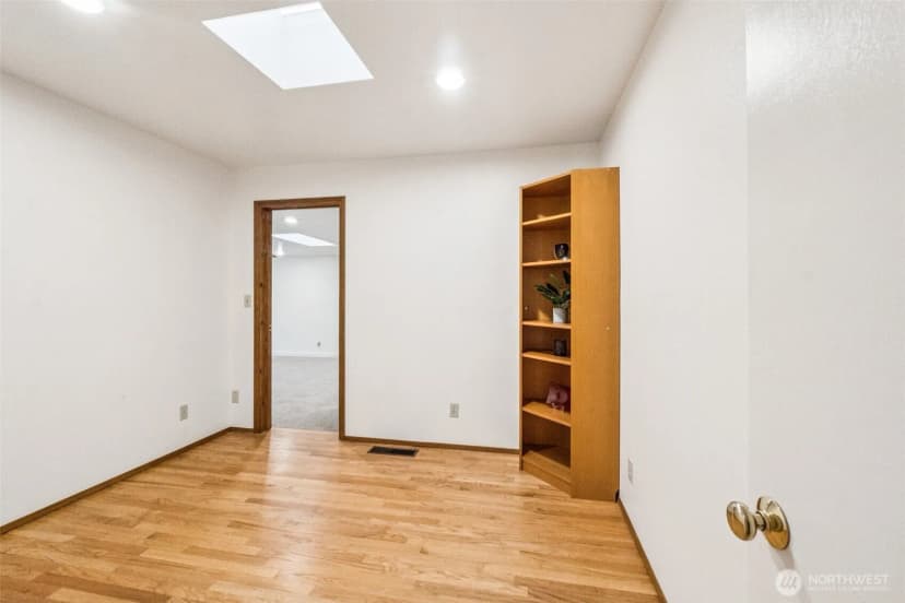 Property photo for 2531 Ne 204th Street, Shoreline photo 20