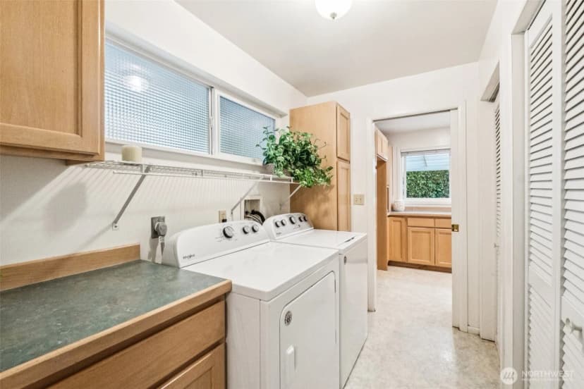 Property photo for 2531 Ne 204th Street, Shoreline photo 10