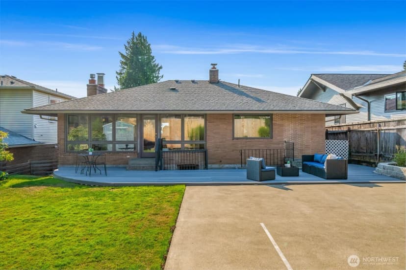 Property photo for 3232 43rd Avenue W, Seattle photo 29