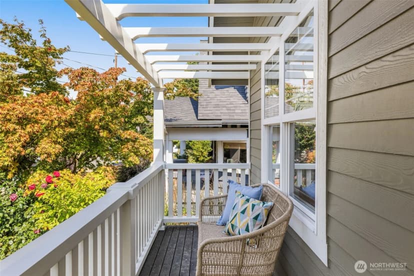 Property photo for 3222 39th Avenue Sw, Seattle photo 33