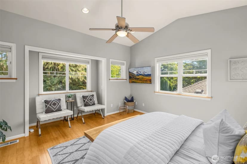 Property photo for 3222 39th Avenue Sw, Seattle photo 18