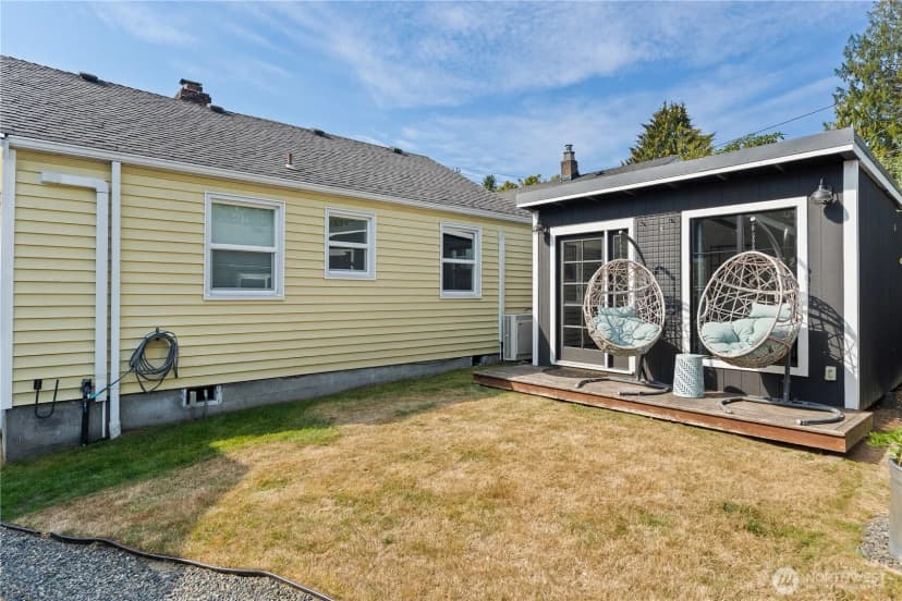 Property photo for 742 N 100 Street, Seattle photo 25