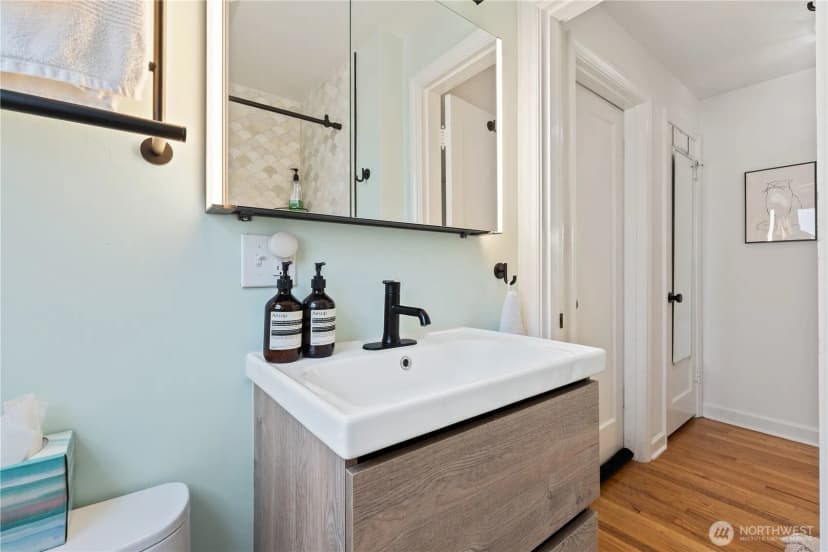 Property photo for 742 N 100 Street, Seattle photo 14