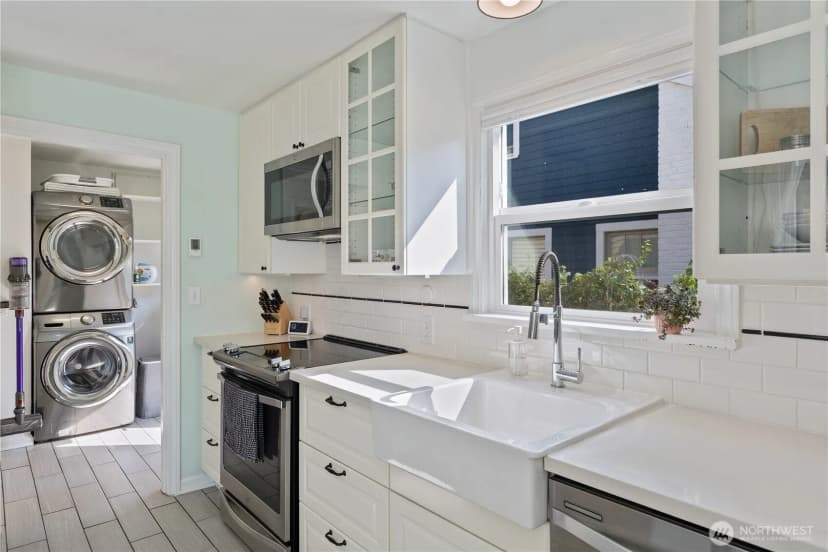 Property photo for 742 N 100 Street, Seattle photo 22
