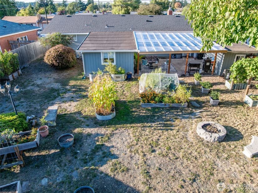 Property photo for 583 Se 6th Avenue, Oak Harbor photo 30
