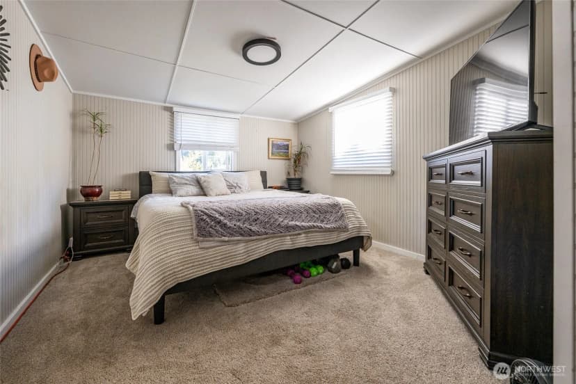 Property photo for 583 Se 6th Avenue, Oak Harbor photo 12
