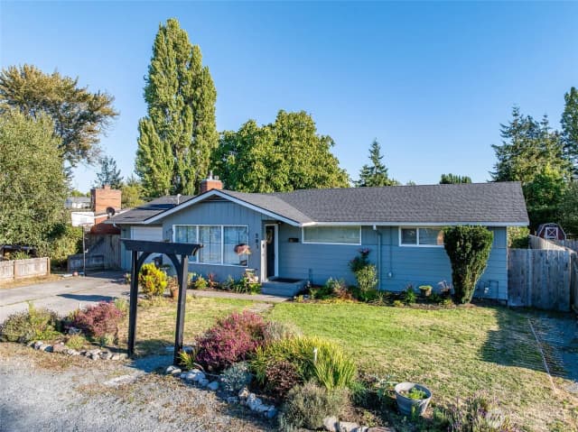 Property photo for 583 Se 6th Avenue, Oak Harbor
