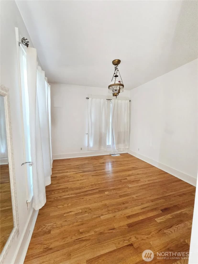Property photo for 1212 S 3rd Street, Mount Vernon photo 12