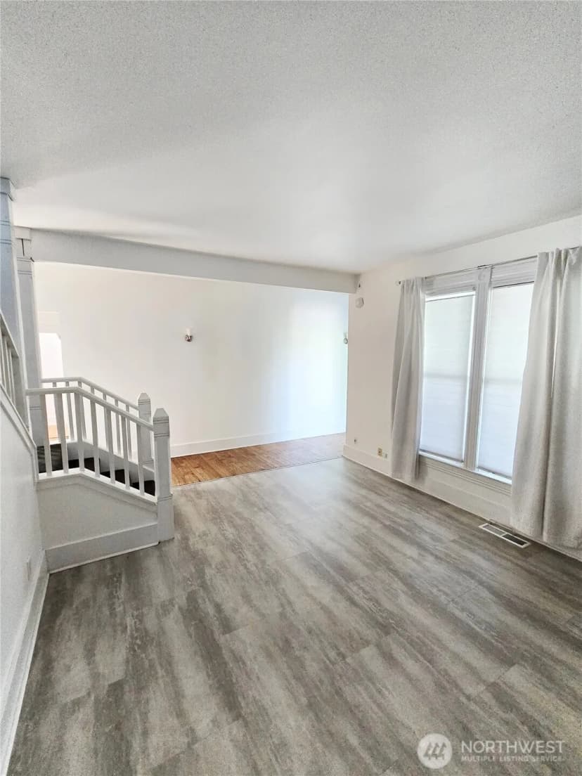 Property photo for 1212 S 3rd Street, Mount Vernon photo 6