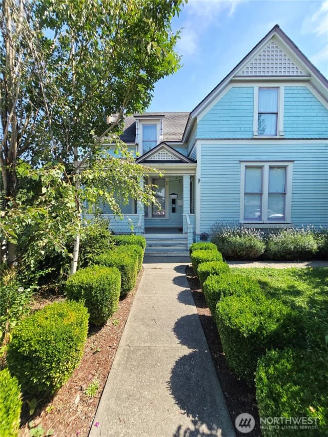 Property photo for 1212 S 3rd Street, Mount Vernon