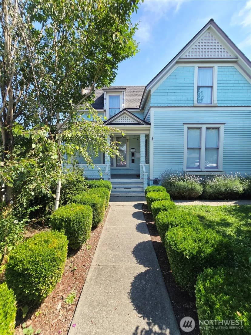 Property photo for 1212 S 3rd Street, Mount Vernon
