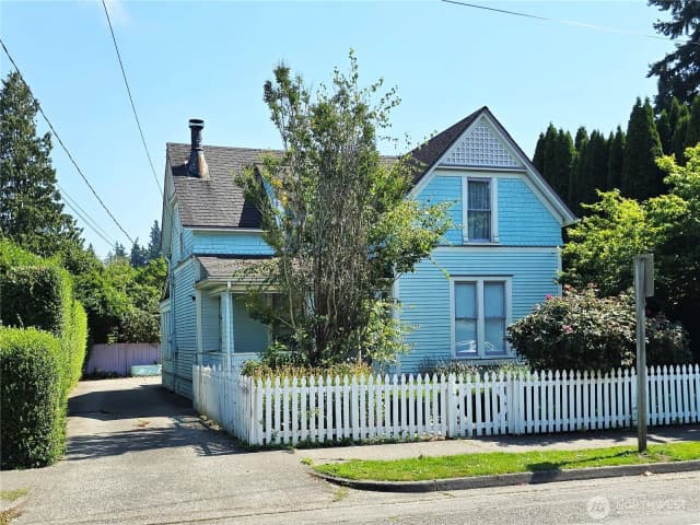 Property photo for 1212 S 3rd Street, Mount Vernon photo 4