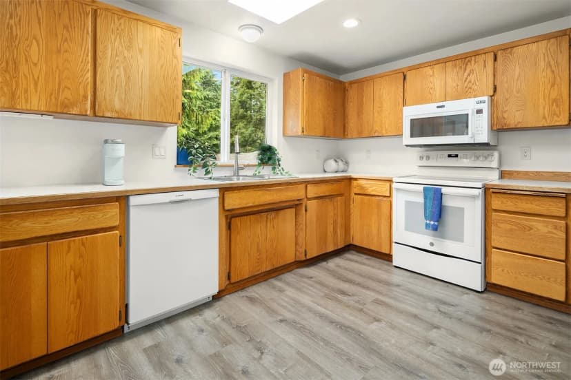 Property photo for 17500 43rd Drive Nw, Stanwood photo 6