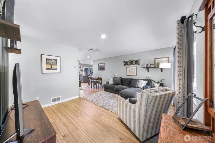 Property photo for 782 Sumerset Way, Sedro Woolley photo 4