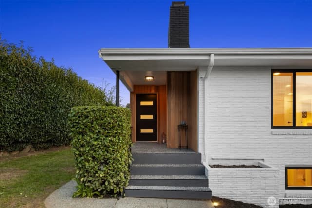 Property photo for 4839 S Holly Street, Seattle photo 3