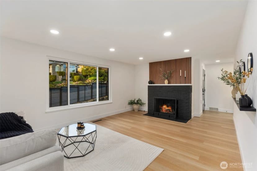 Property photo for 4839 S Holly Street, Seattle photo 6