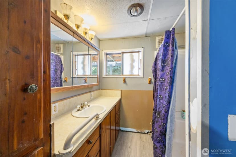 Property photo for 909 Fir Street Ne, Olympia photo 14
