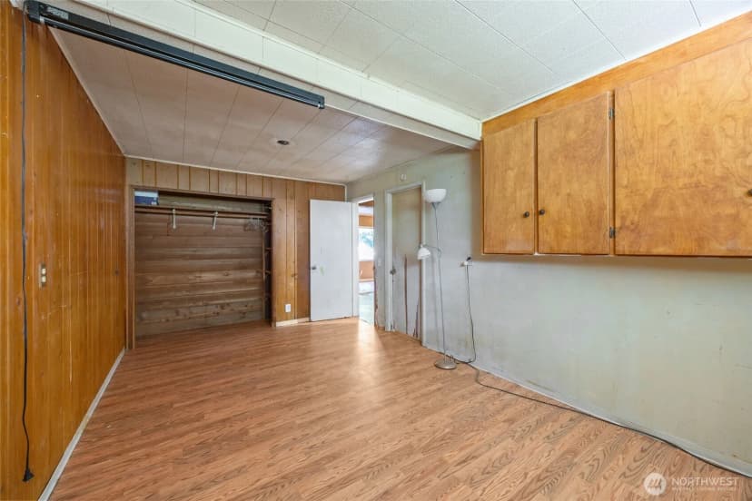 Property photo for 909 Fir Street Ne, Olympia photo 17