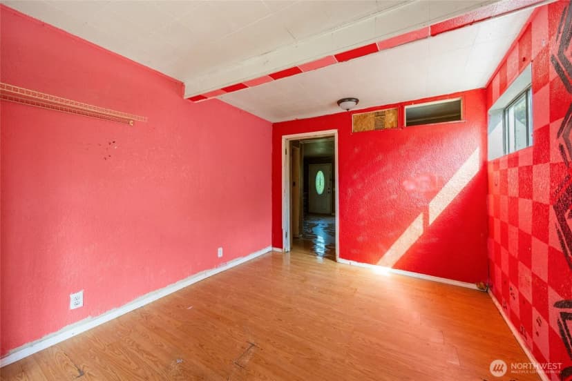 Property photo for 909 Fir Street Ne, Olympia photo 12