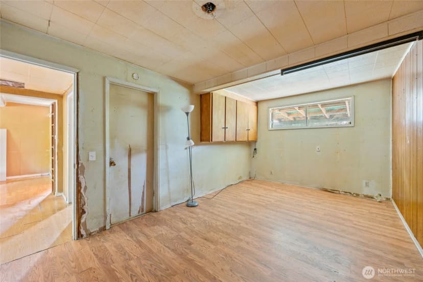 Property photo for 909 Fir Street Ne, Olympia photo 18