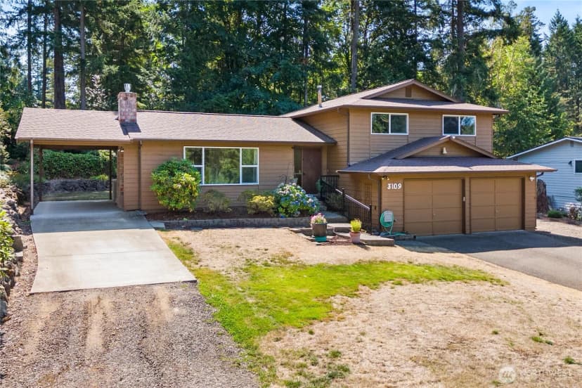 Property photo for 3109 Ne 40th Place, Bremerton