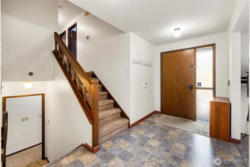 Property photo for 3109 Ne 40th Place, Bremerton photo 5