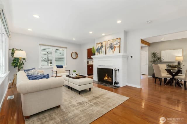 Property photo for 1628 27th Avenue, Seattle photo 4