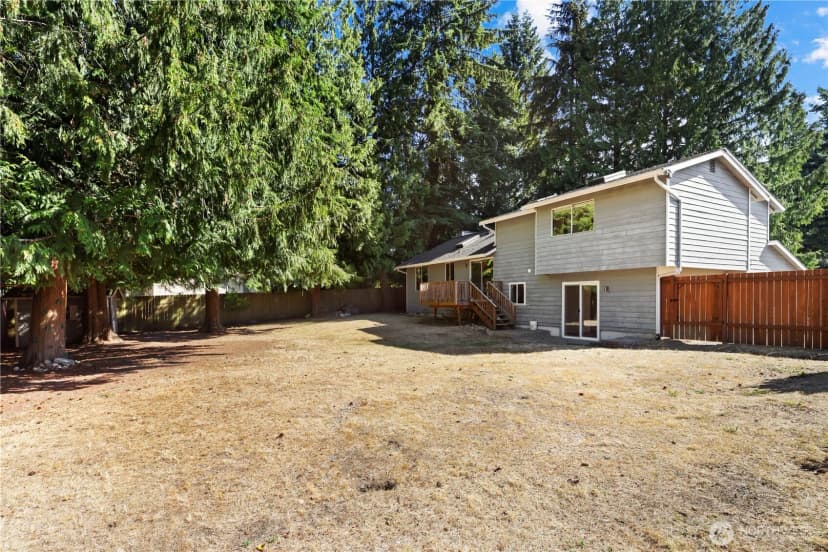 Property photo for 10420 9th Street Se, Everett photo 23