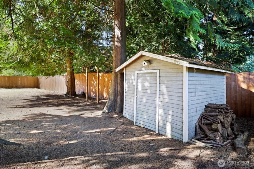 Property photo for 10420 9th Street Se, Everett photo 24