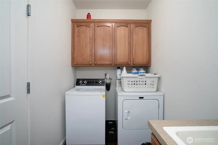 Property photo for 2917 Sw Berwick Drive, Oak Harbor photo 9