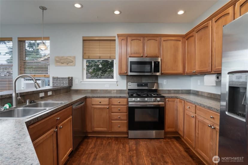 Property photo for 2917 Sw Berwick Drive, Oak Harbor photo 8