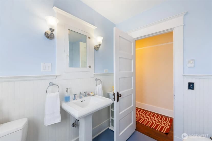 Property photo for 1219 10th Street, Anacortes photo 20
