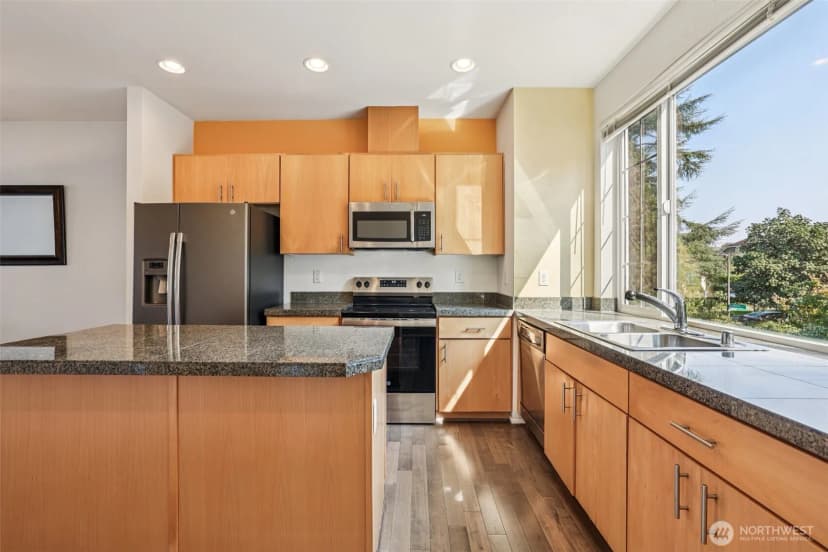 Property photo for 3006 Sw Bataan Street, Seattle photo 10