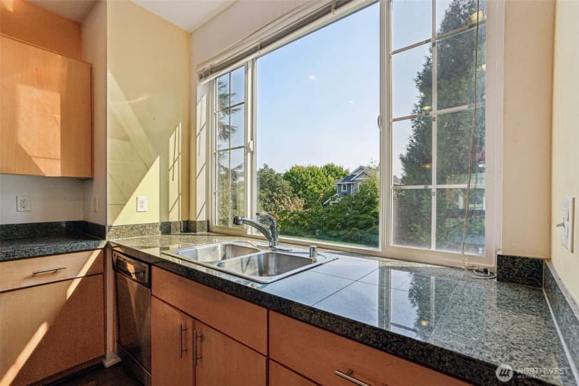 Property photo for 3006 Sw Bataan Street, Seattle photo 11